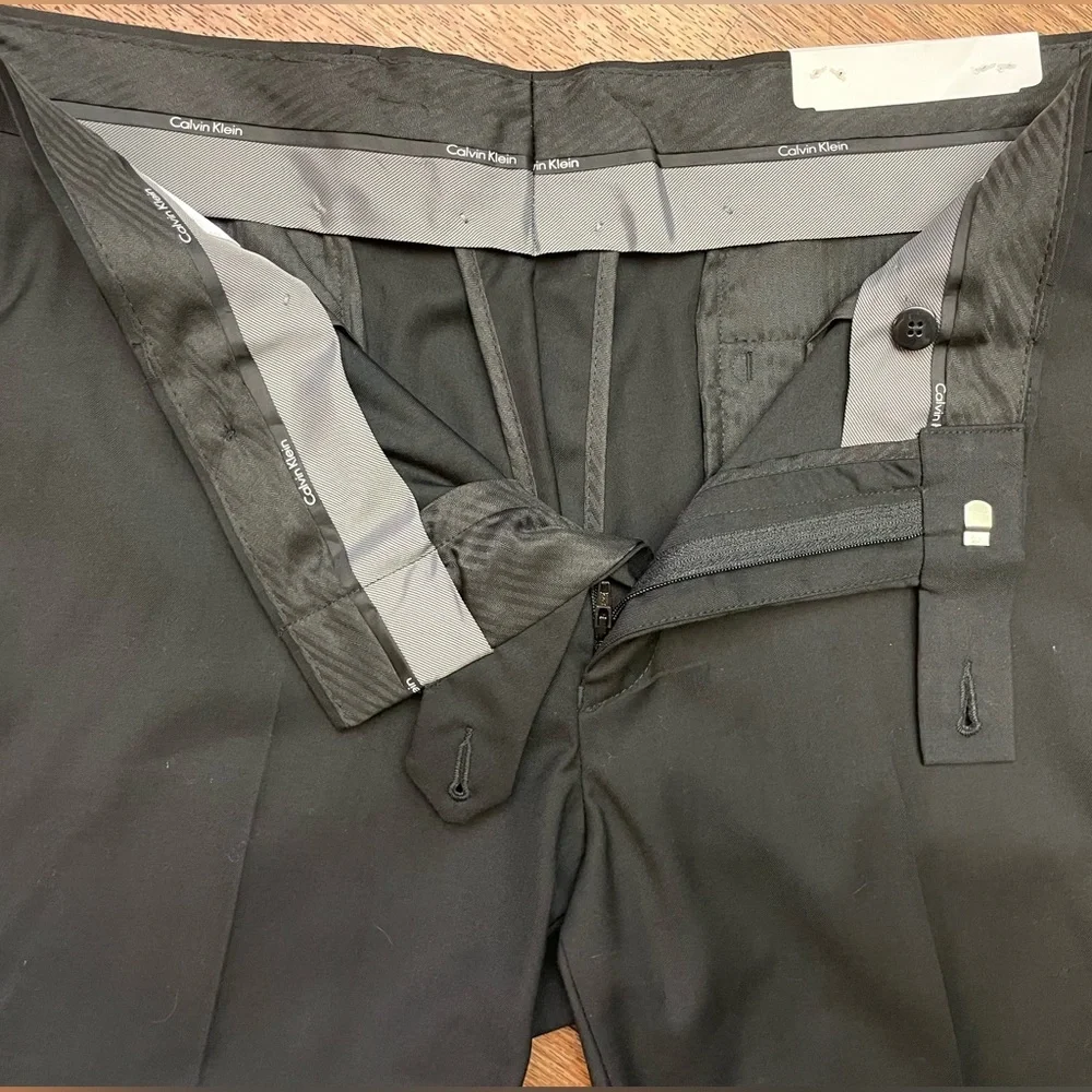 Men’s NWT Stretch Slim Fit Calvin Klein Pants